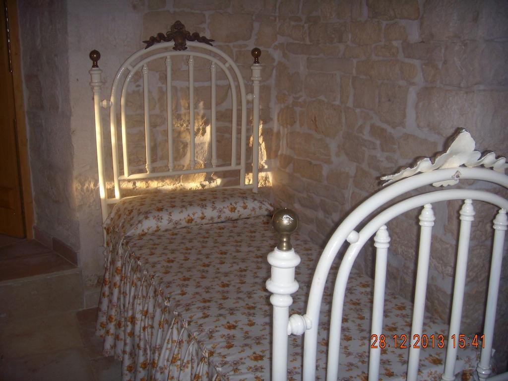 Trullo Montetrecarlini Villa Alberobello Oda fotoğraf